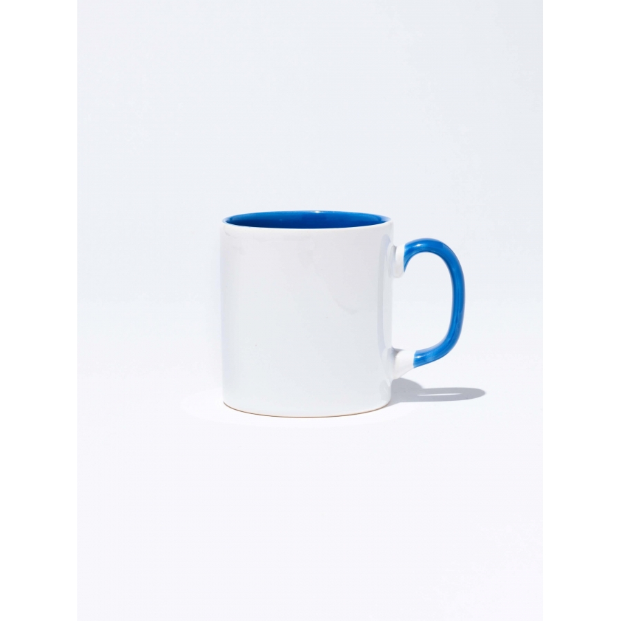 İçi ve Kulpu Mavi Kupa Bardak